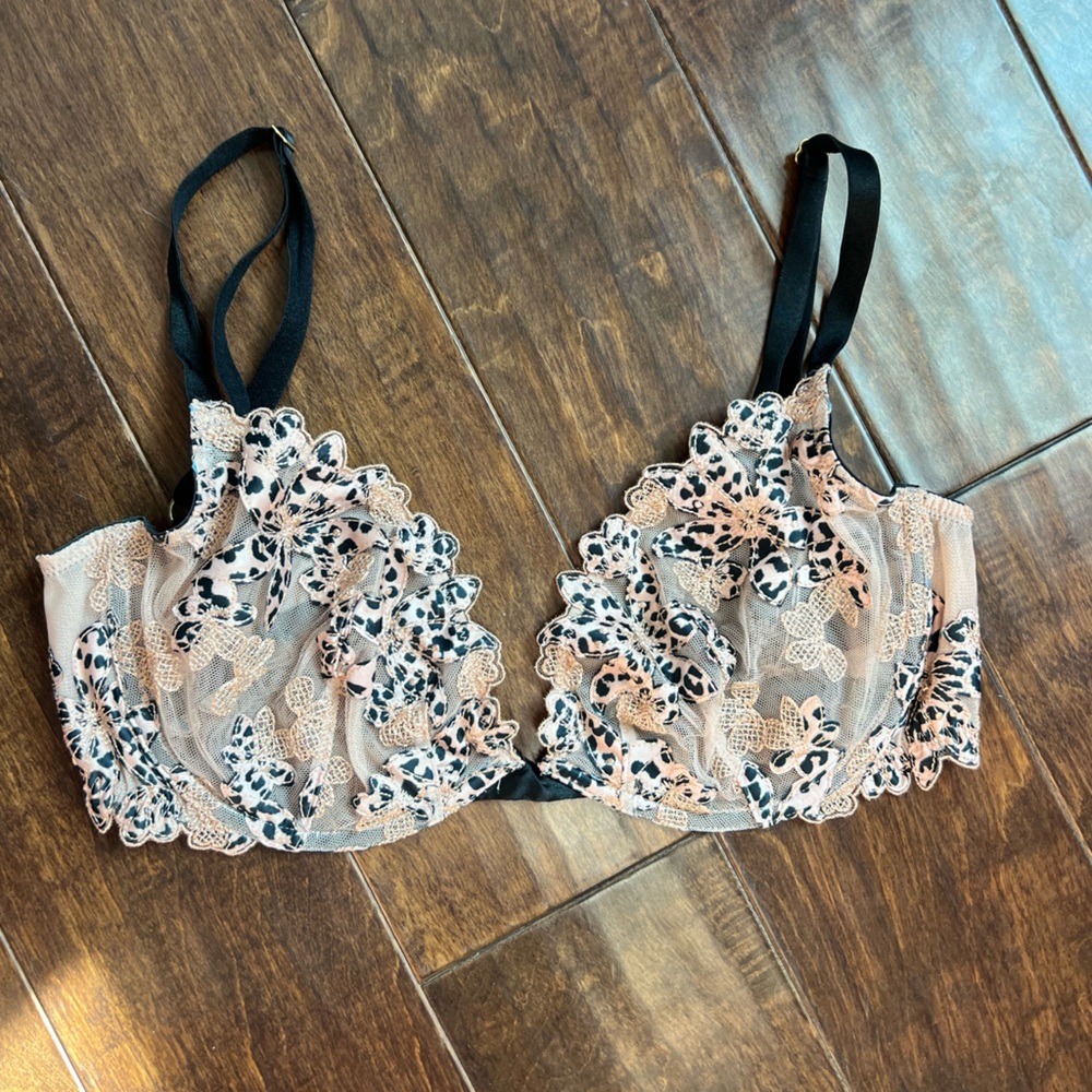 Low cut Demi bra by Victoria Secret